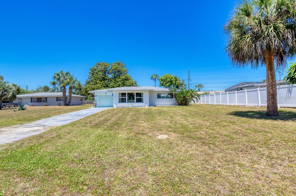 47 Sandra Dr, Ormond Beach FL  32176-3120 exterior