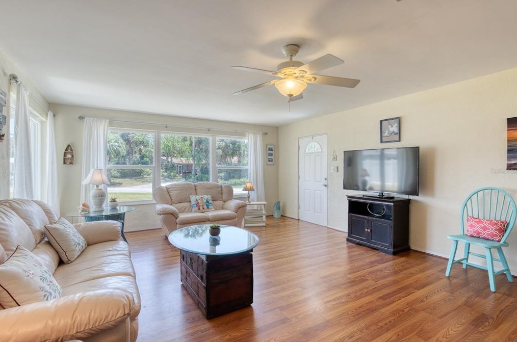 47 Sandra Dr, Ormond Beach FL  32176-3120 exterior