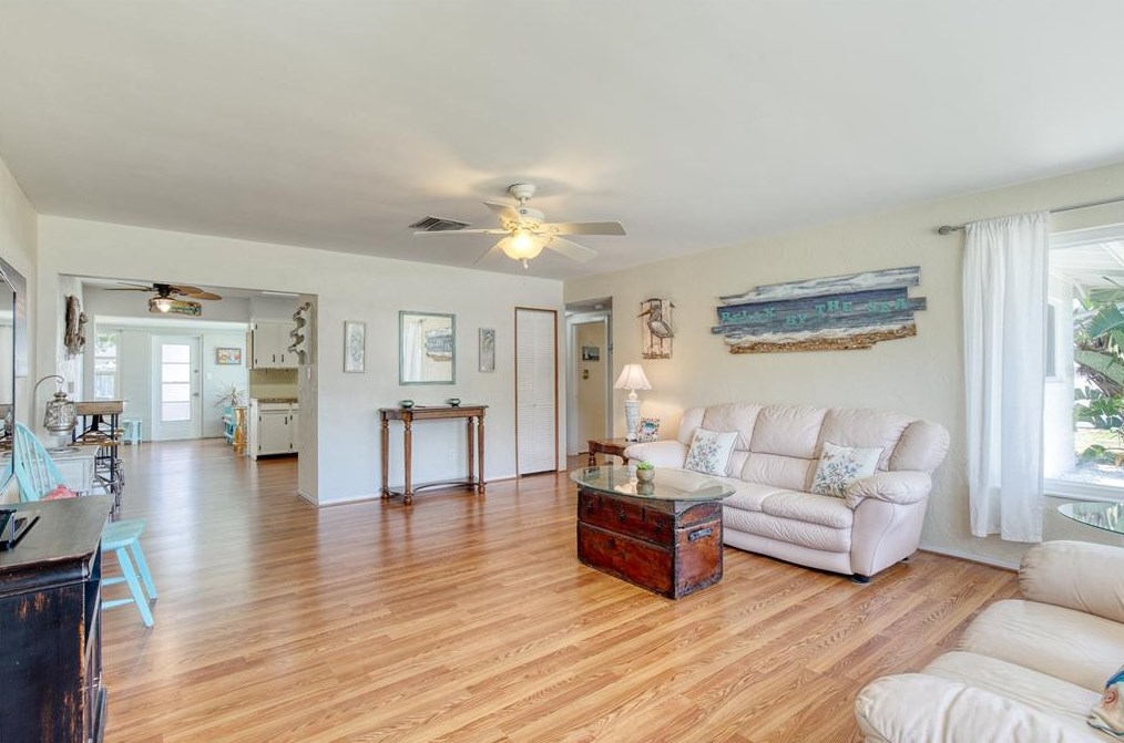 47 Sandra Dr, Ormond Beach FL  32176-3120 exterior