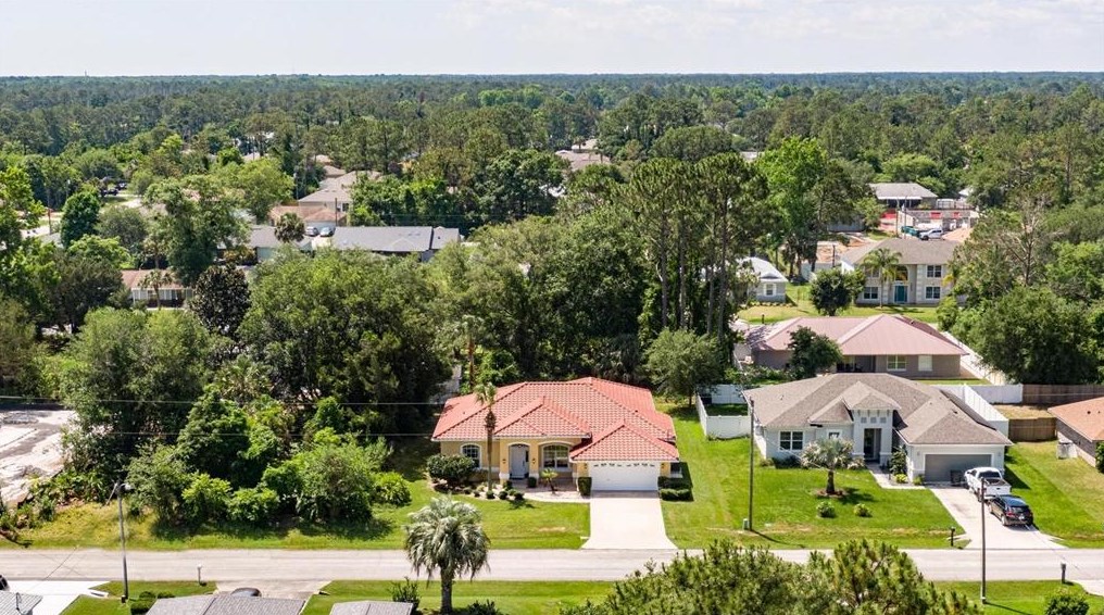 50 Persimmon Dr, Palm Coast FL  32164-7450 exterior