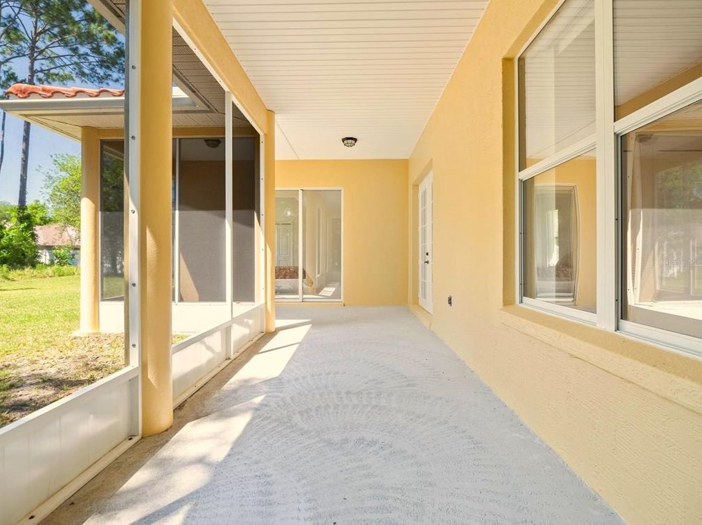 50 Persimmon Dr, Palm Coast FL  32164-7450 exterior