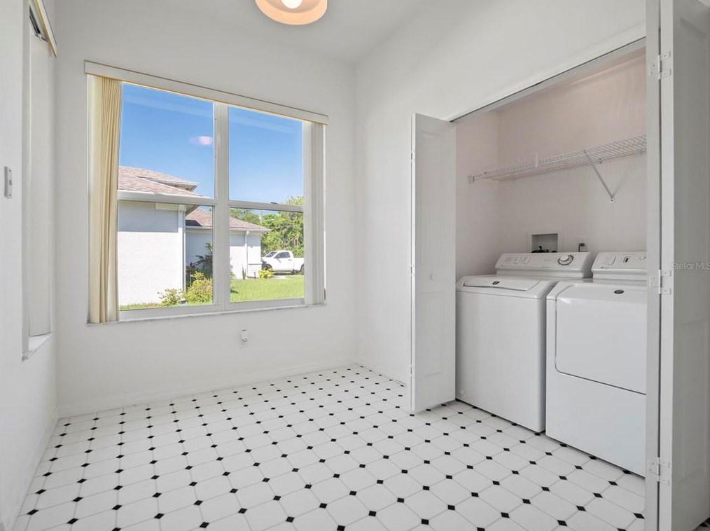 50 Persimmon Dr, Palm Coast FL  32164-7450 exterior