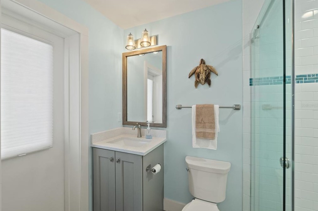 4711 Atlantic Ave, Daytona Beach FL 32127-7103 exterior