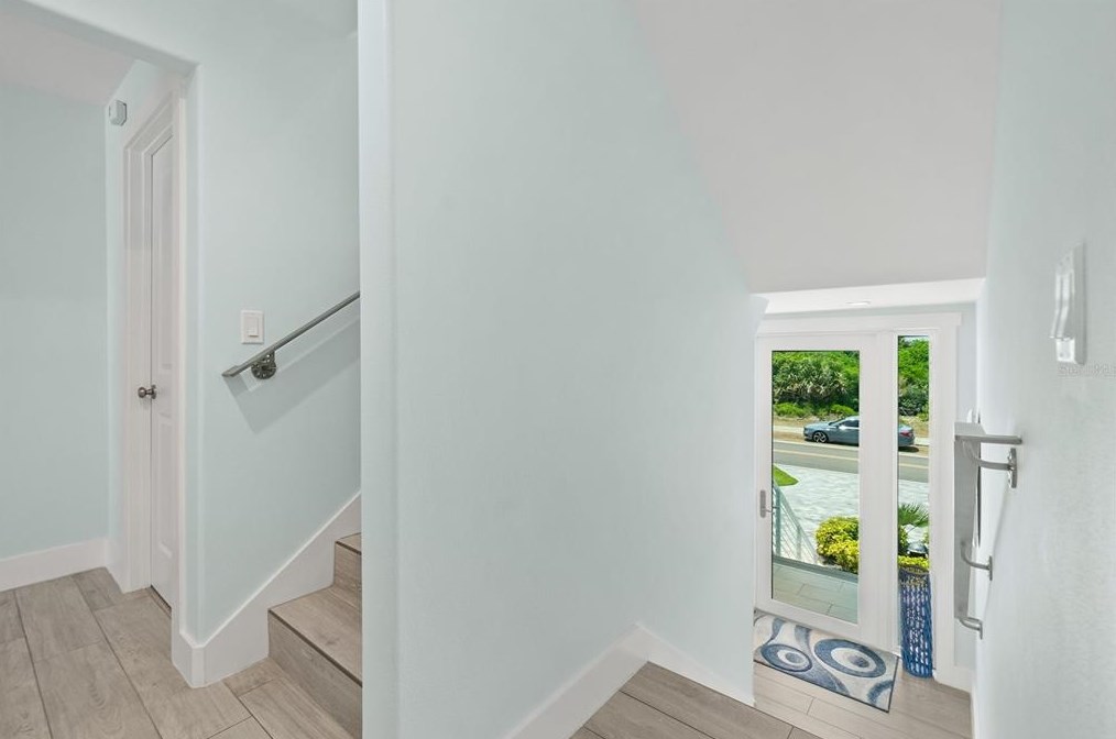 4711 Atlantic Ave, Daytona Beach FL 32127-7103 exterior