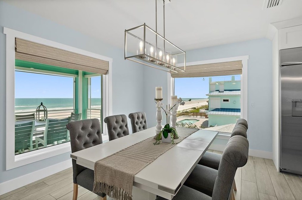 4711 Atlantic Ave, Daytona Beach FL 32127-7103 exterior