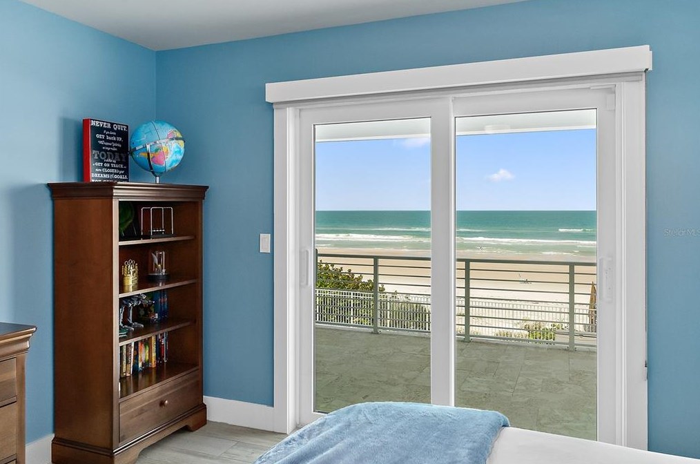 4711 Atlantic Ave, Daytona Beach FL 32127-7103 exterior