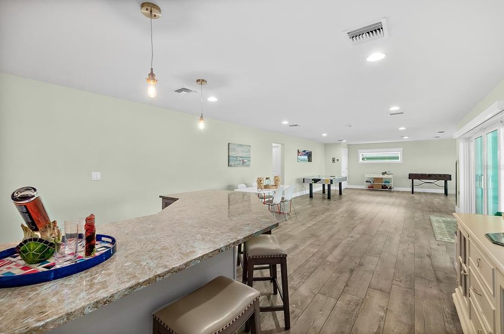 4711 Atlantic Ave, Daytona Beach FL 32127-7103 exterior