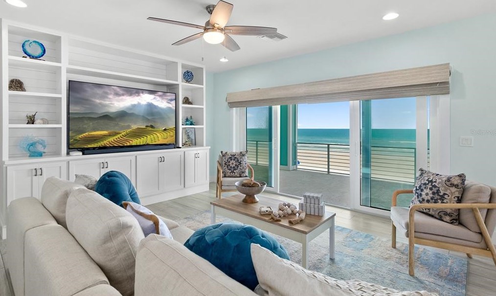 4711 Atlantic Ave, Daytona Beach FL 32127-7103 exterior