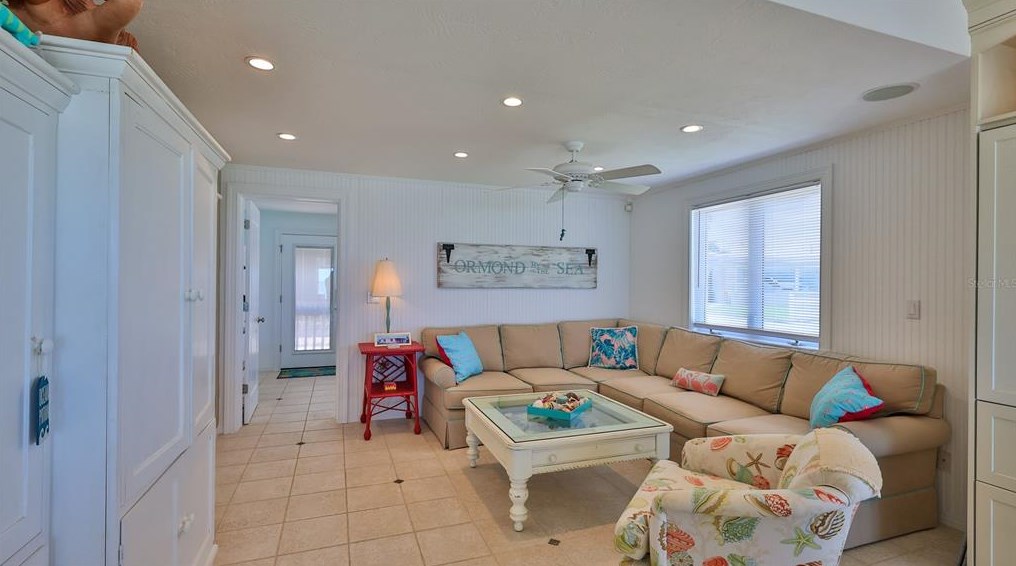 7 Ocean View Dr, Ormond Beach FL  32176-3614 exterior