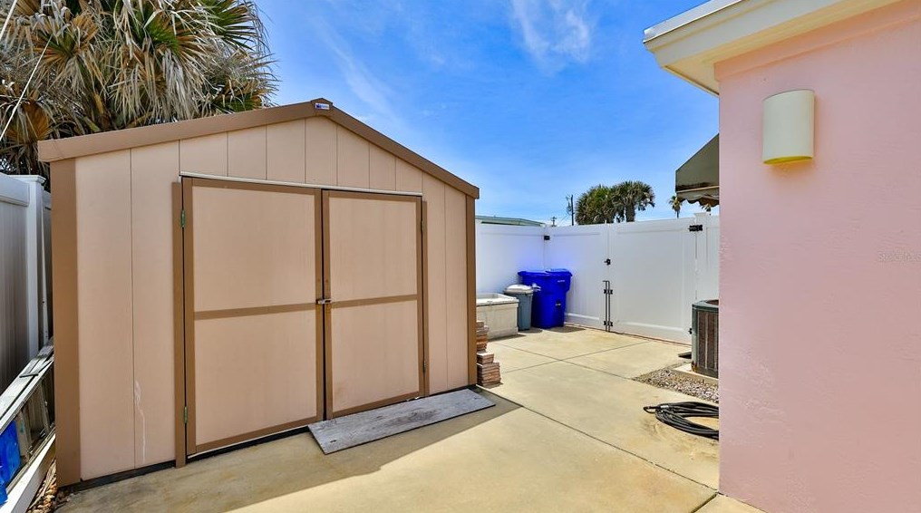 7 Ocean View Dr, Ormond Beach FL  32176-3614 exterior