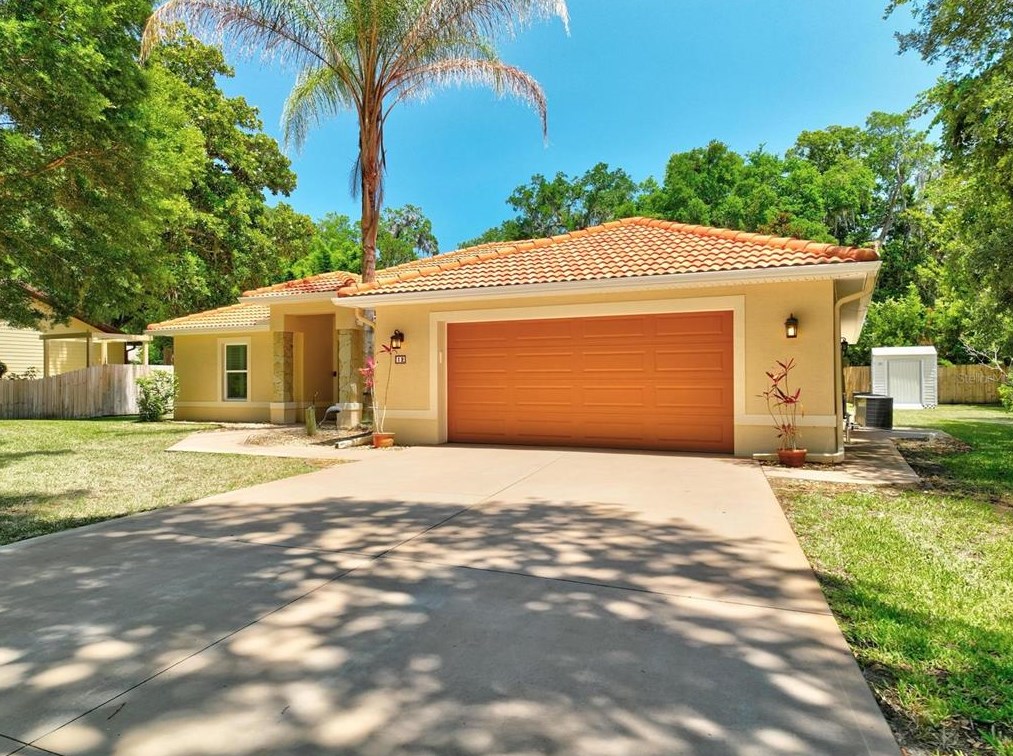 12 Debra Dr, Palm Coast FL  32137-3332 exterior