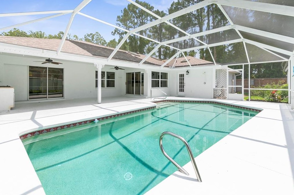 3 Woodhill Pl, Palm Coast FL  32164-7920 exterior