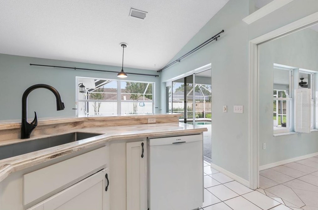 3 Woodhill Pl, Palm Coast FL  32164-7920 exterior