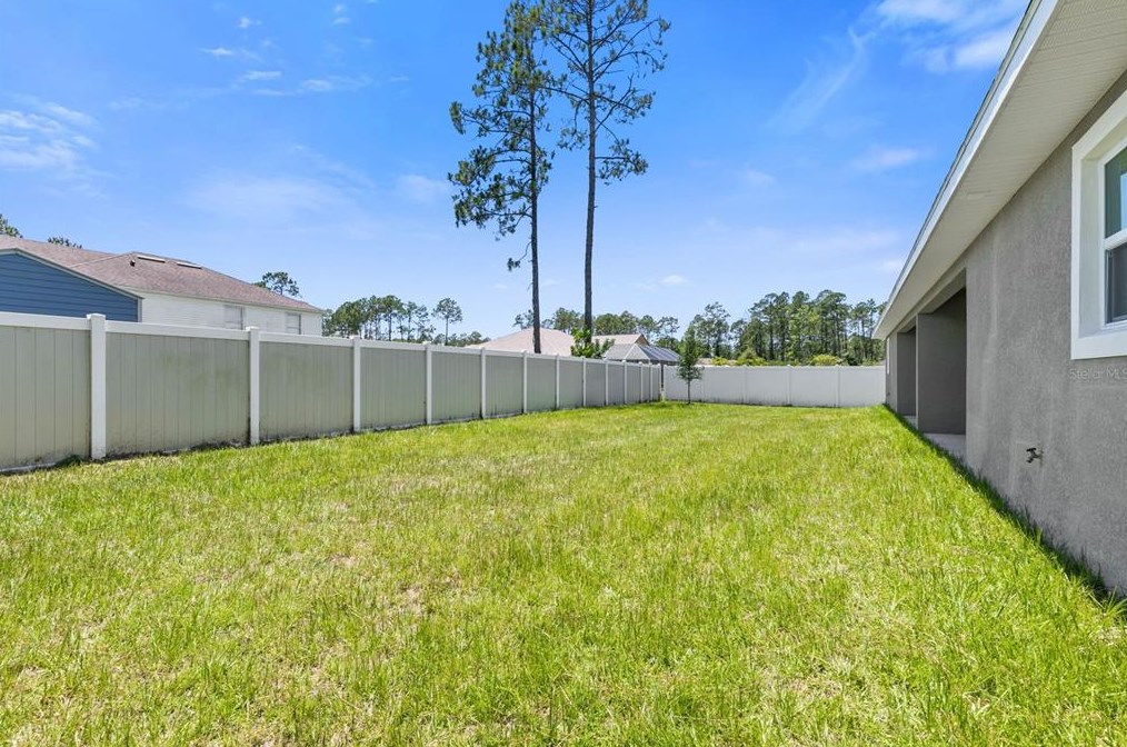 7 Regis Ln, Palm Coast FL  32164-6660 exterior