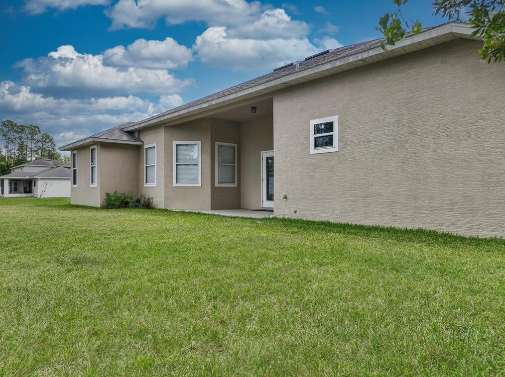 15 Poppy Ln, Palm Coast FL  32164-6741 exterior