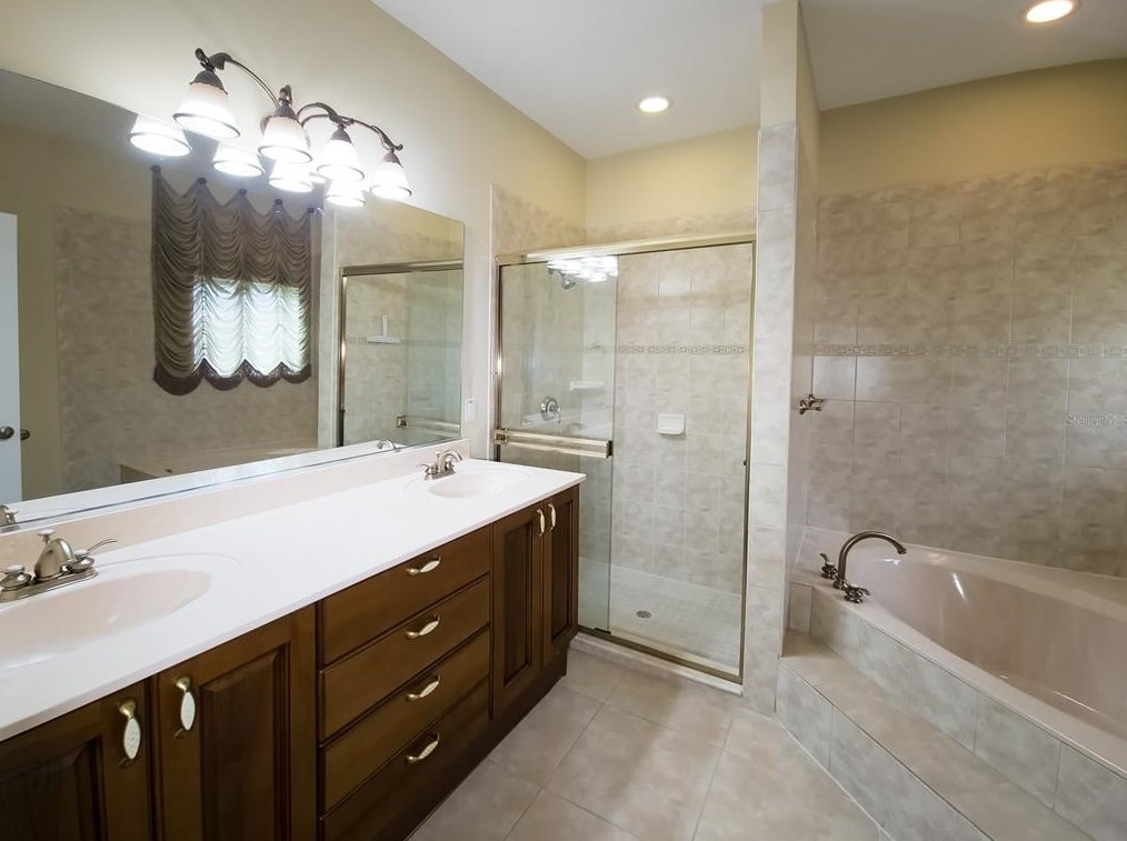 7 Edgemont Pl, Palm Coast FL  32164-6325 exterior