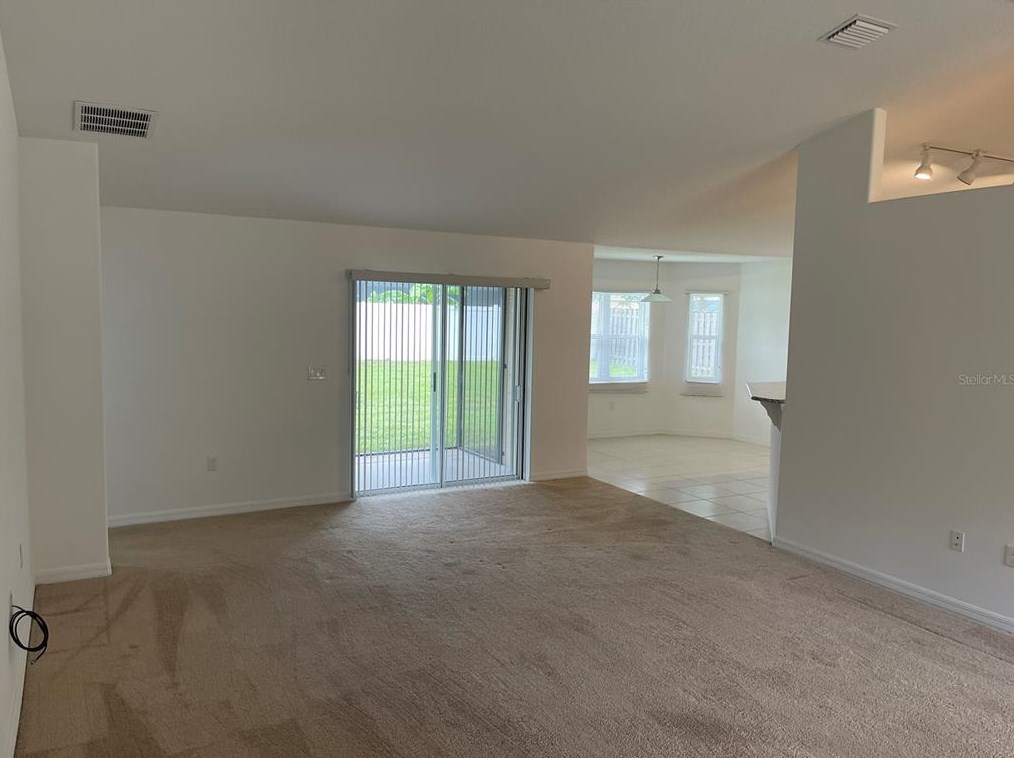 12 White Dove Ln, Palm Coast FL  32164-7247 exterior