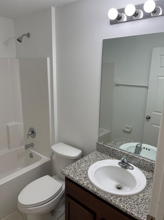 12 White Dove Ln, Palm Coast FL  32164-7247 exterior