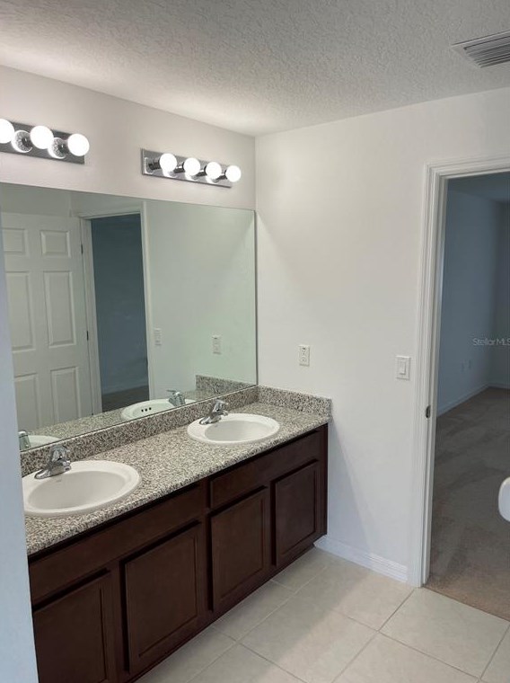 12 White Dove Ln, Palm Coast FL  32164-7247 exterior