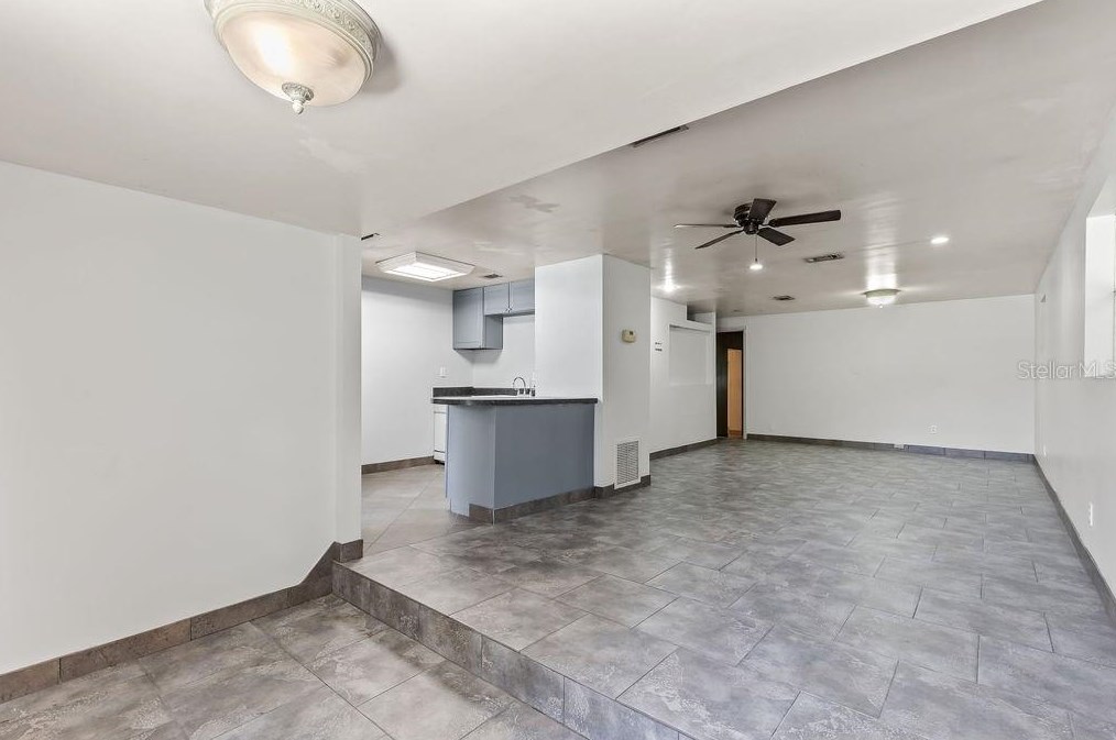 819 Narcissus Ave, Daytona Beach FL  32117-3341 exterior