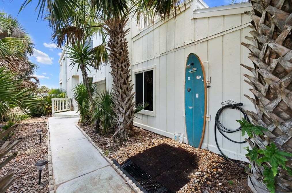 3587 Central Ave, Flagler Beach FL  32136-4131 exterior