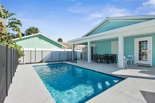 27 Mala Compra Rd, Palm Coast, FL 32137 - Photo 1