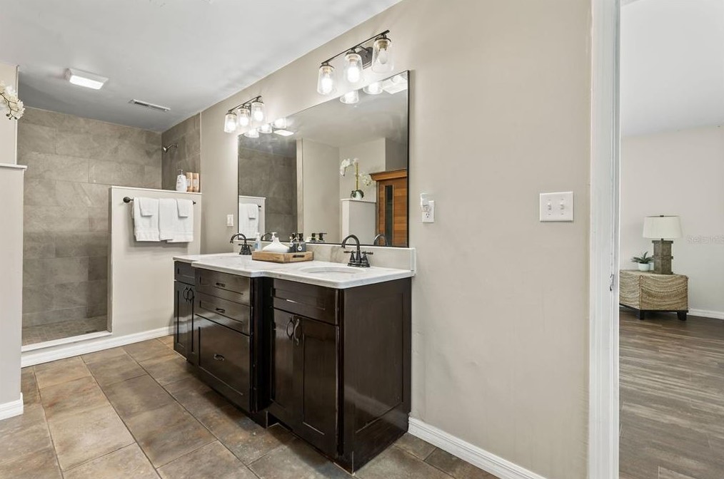 1175 John Anderson Dr, Ormond Beach FL 32176-3719 exterior