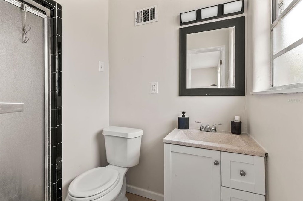 1175 John Anderson Dr, Ormond Beach FL 32176-3719 exterior