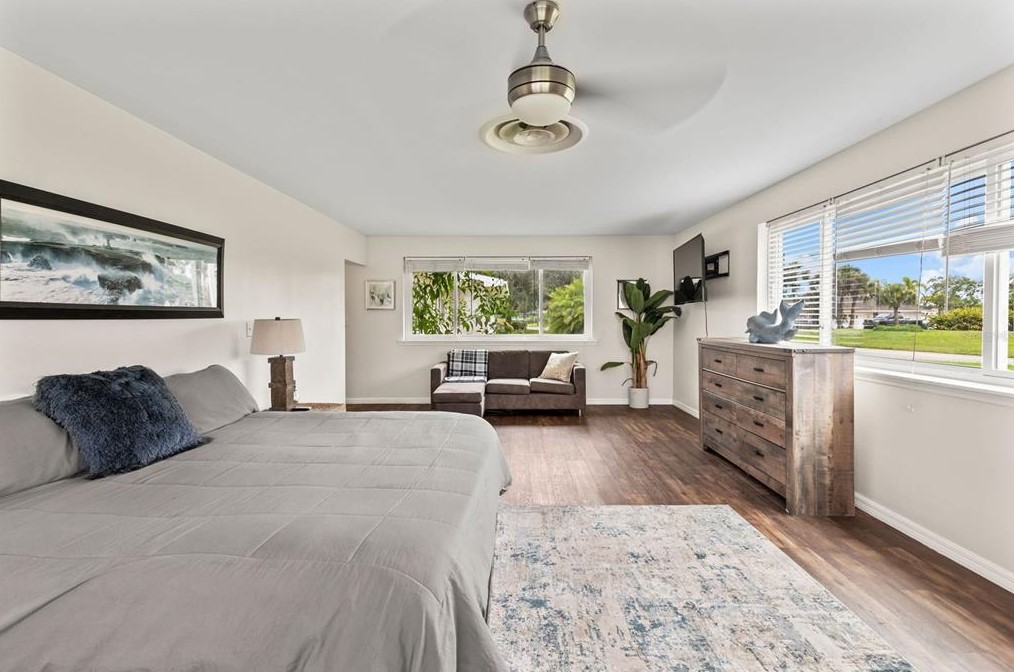 1175 John Anderson Dr, Ormond Beach FL 32176-3719 exterior