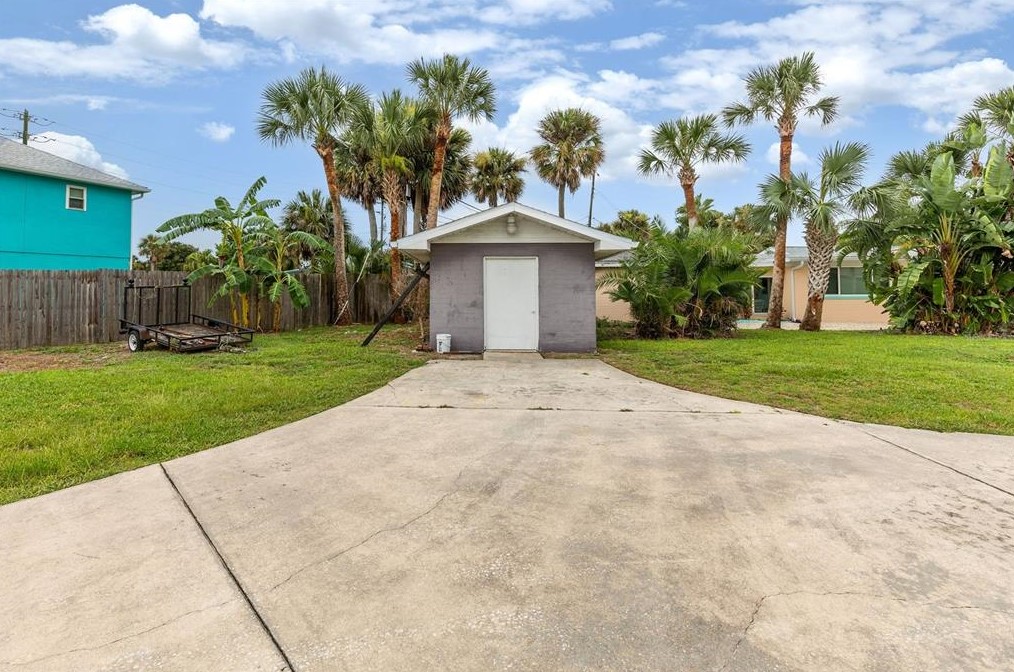 1175 John Anderson Dr, Ormond Beach FL 32176-3719 exterior