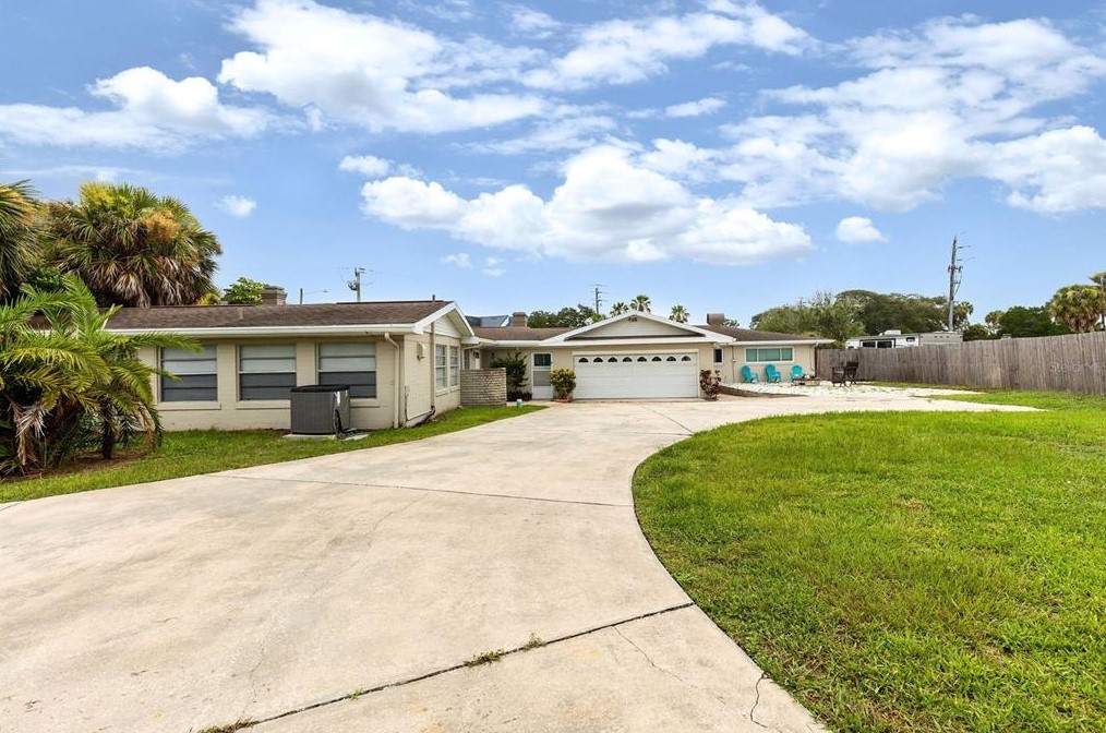 1175 John Anderson Dr, Ormond Beach FL 32176-3719 exterior