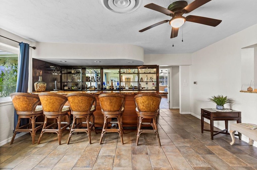 1175 John Anderson Dr, Ormond Beach FL 32176-3719 exterior