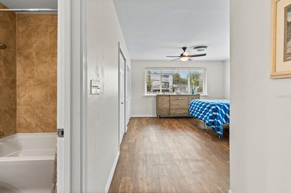 1175 John Anderson Dr, Ormond Beach FL 32176-3719 exterior