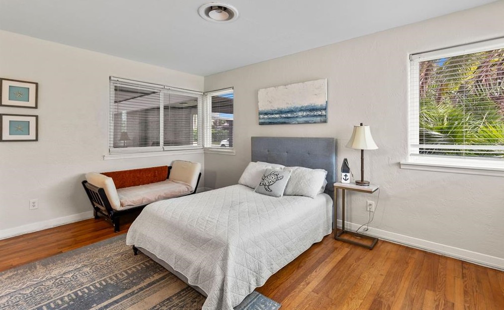 1175 John Anderson Dr, Ormond Beach FL 32176-3719 exterior