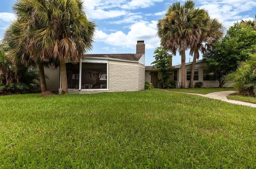 1175 John Anderson Dr, Ormond Beach FL 32176-3719 exterior