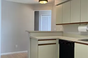 8 Marina Point Pl, Palm Coast, FL 32137 - Photo 9