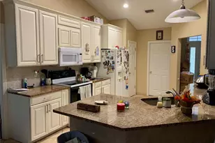 3 Lemay Pl, Palm Coast, FL 32137 - Photo 9