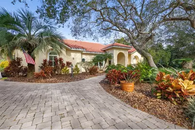 8 Roma Court, Palm Coast, FL 32137 - Photo 5