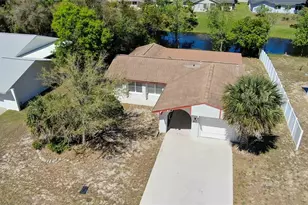 47 Farragut Dr, Palm Coast, FL 32137 - Photo 1