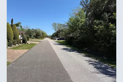 25 Cherokee Court W, Palm Coast, FL 32137 - Photo 3