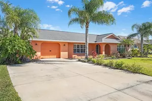 40 Clarendon Ct N, Palm Coast, FL 32137 - Photo 3