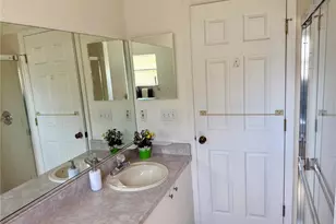 21 Utrillo Pl, Palm Coast, FL 32164 - Photo 9