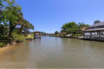 6 Crossleaf Court E, Palm Coast, FL 32137 - Photo 5