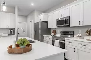 27 Palmer Ln, Palm Coast, FL 32164 - Photo 9