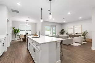 27 Palmer Ln, Palm Coast, FL 32164 - Photo 11