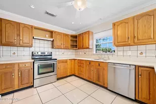 1650 Riverside Dr, Daytona Beach, FL 32117 - Photo 27