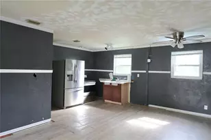 1131 Martha Dr, Daytona Beach, FL 32114 - Photo 13