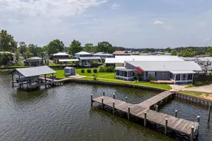 164 Moonlite Dr, Welaka, FL 32193 - Photo 1