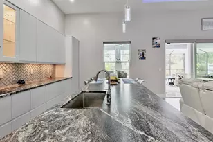 13 Ferndale Ln, Palm Coast, FL 32137 - Photo 7