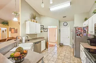 7 Lewis Pl, Palm Coast, FL 32137 - Photo 11